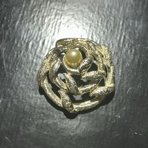 Vintage Faux Pearl Brooch Pin Brushed Gold Tone Stylized Flower Textured Metal